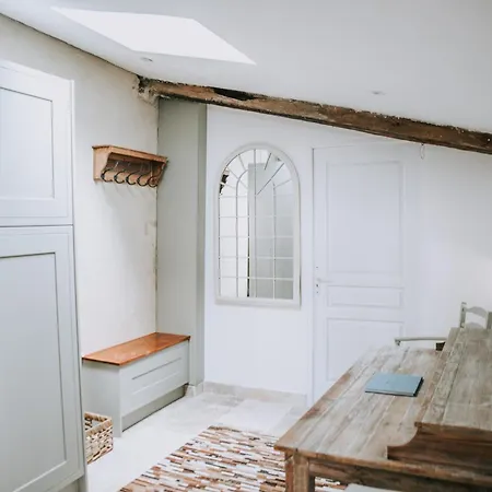 Holiday home 3 Bed - Sleeps 6 - Pool - Parking - Pet Friendly Couze-et-Saint-Front