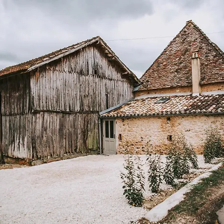 בית נופש 3 Bed - Sleeps 6 - Pool - Parking - Pet Friendly Couze-et-Saint-Front