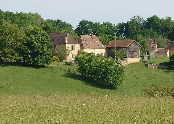 3 Bed - Sleeps 6 - Pool - Parking - Pet Friendly *