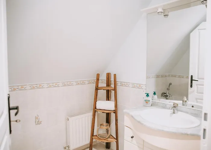 3 Bed - Sleeps 6 - Pool - Parking - Pet Friendly Couze-et-Saint-Front