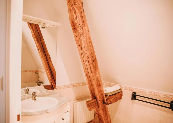 Σπίτι διακοπών 3 Bed - Sleeps 6 - Pool - Parking - Pet Friendly *