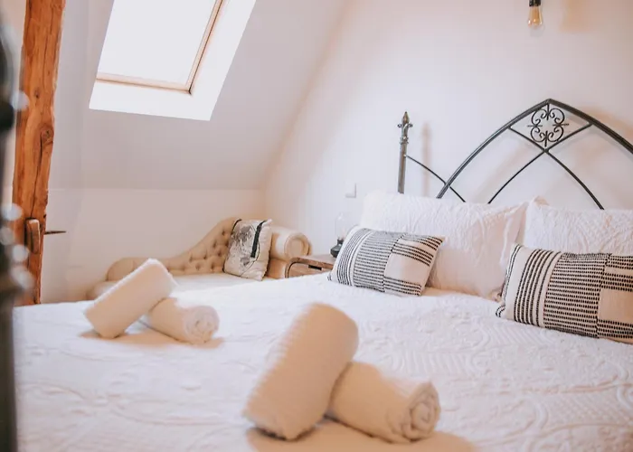 Σπίτι διακοπών 3 Bed - Sleeps 6 - Pool - Parking - Pet Friendly Couze-et-Saint-Front