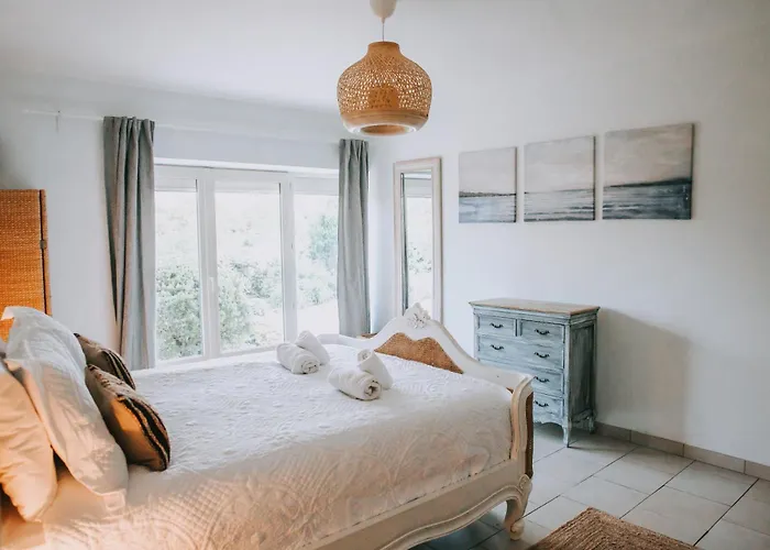 Σπίτι διακοπών 3 Bed - Sleeps 6 - Pool - Parking - Pet Friendly