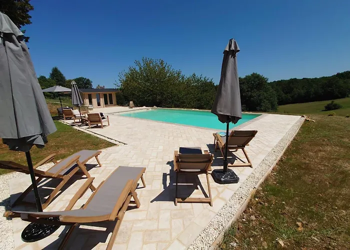 3 Bed - Sleeps 6 - Pool - Parking - Pet Friendly Σπίτι διακοπών